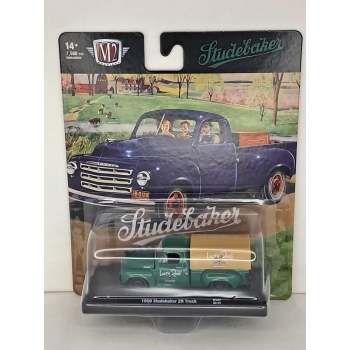 M2 Machines 1:64 Studebaker 2R Truck 1950 green